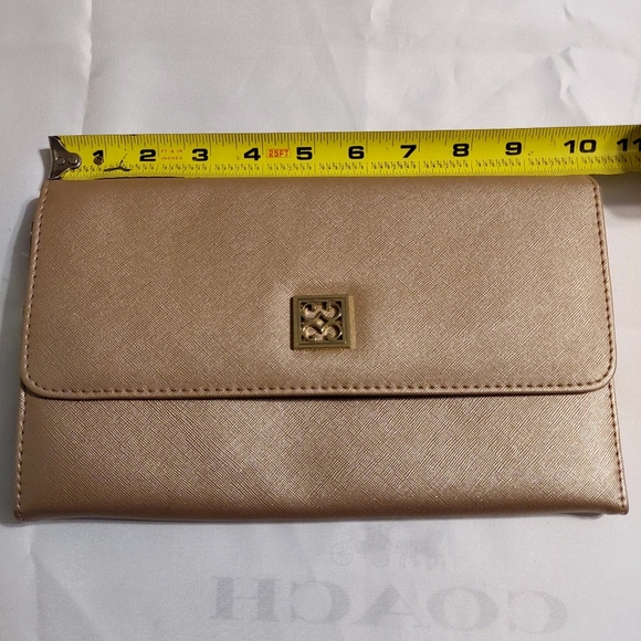 Metallic Gold Clutch - Picture 3 of 4